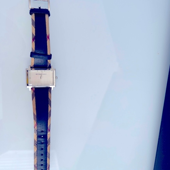 Woman’s Burberry Watch. - Picture 1 of 1